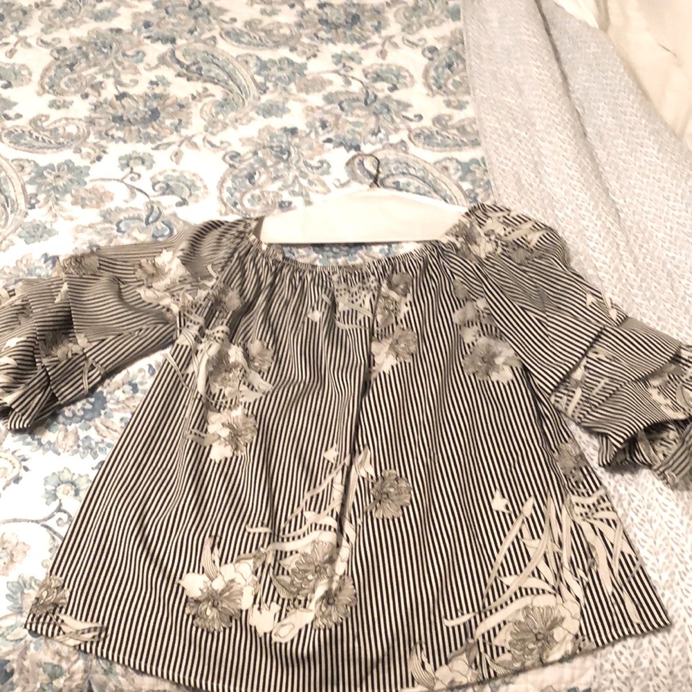 Cute dressy striped & flower print shirt